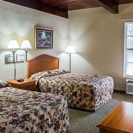 Econo Lodge Tallahassee Near Capital -University Экстерьер фото