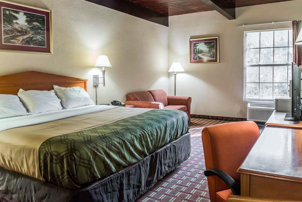 Econo Lodge Tallahassee Near Capital -University Экстерьер фото