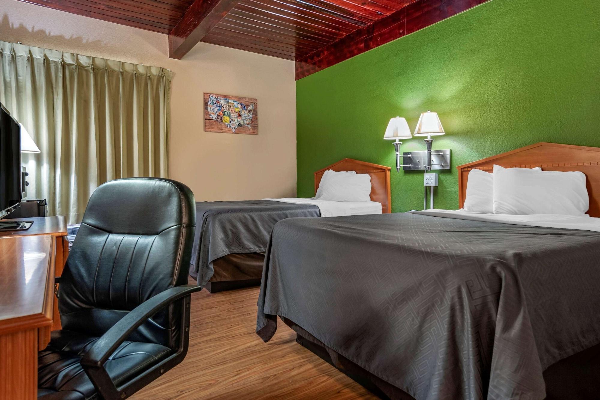 Econo Lodge Tallahassee Near Capital -University Экстерьер фото