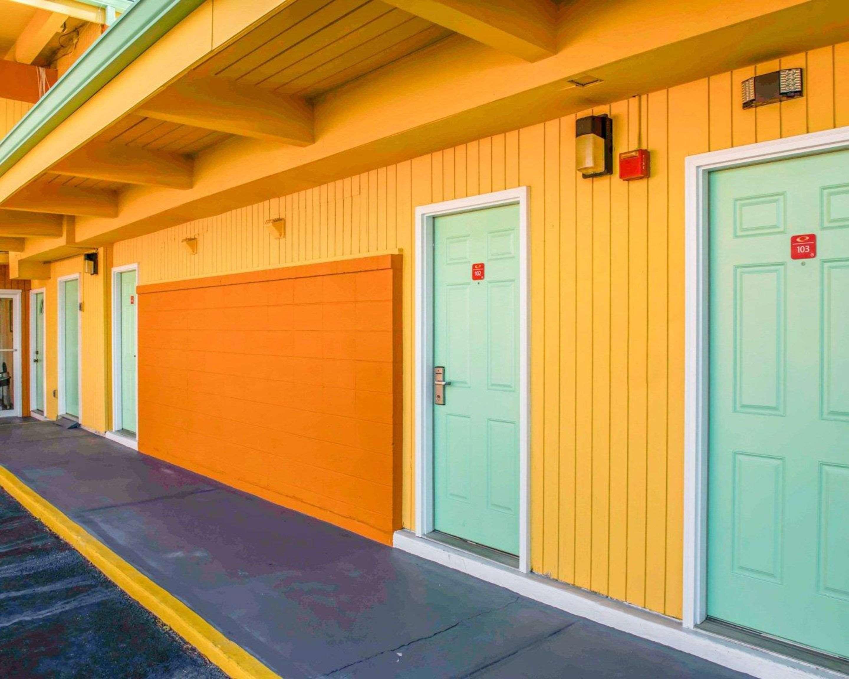 Econo Lodge Tallahassee Near Capital -University Экстерьер фото