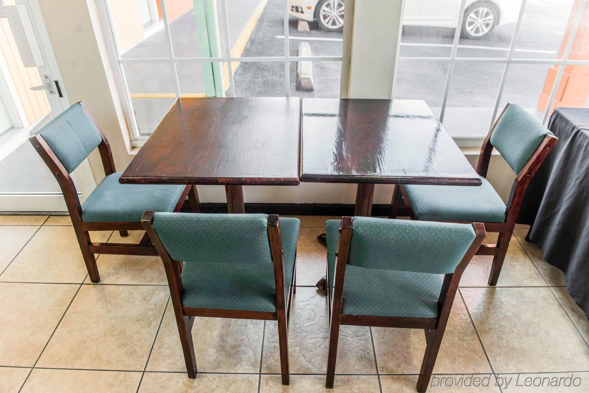 Econo Lodge Tallahassee Near Capital -University Экстерьер фото